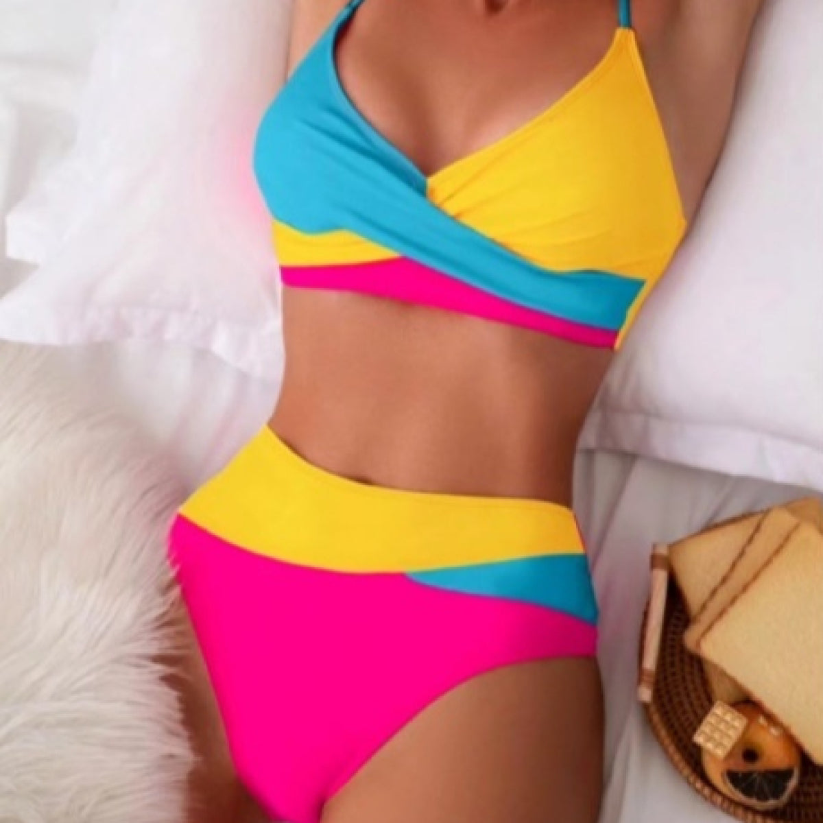 Split Swimsuit Color Contrast Bikini